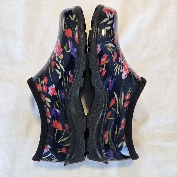 Sloggers Women's Floral Garden Shoes - Black and Multicolor, Size 7 - Picture 7 of 12